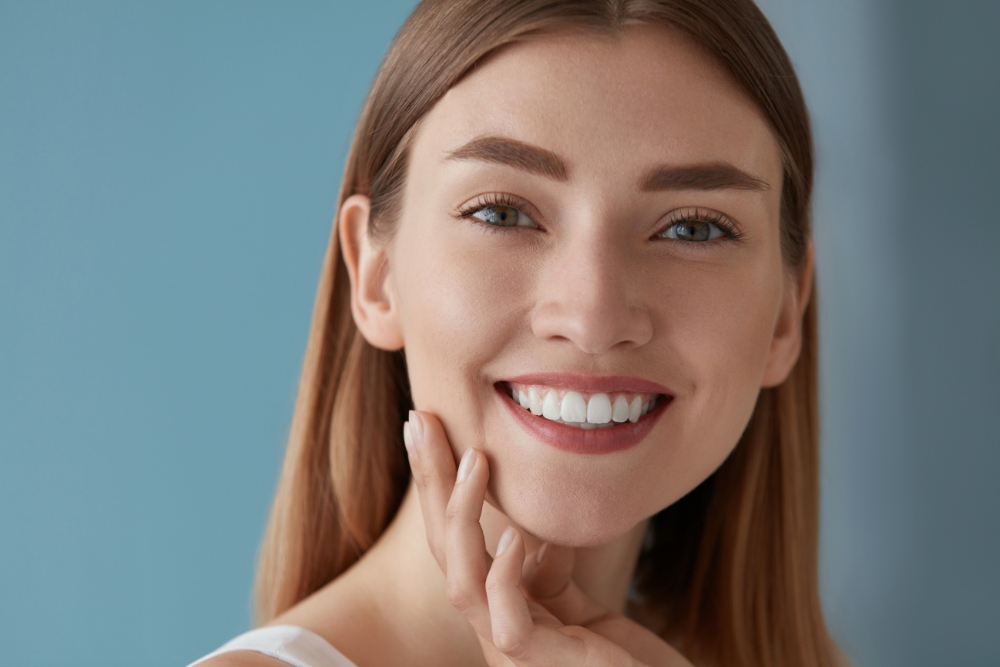 Image presents Debunking 4 Common Teeth Whitening Myths With Expert Guidance